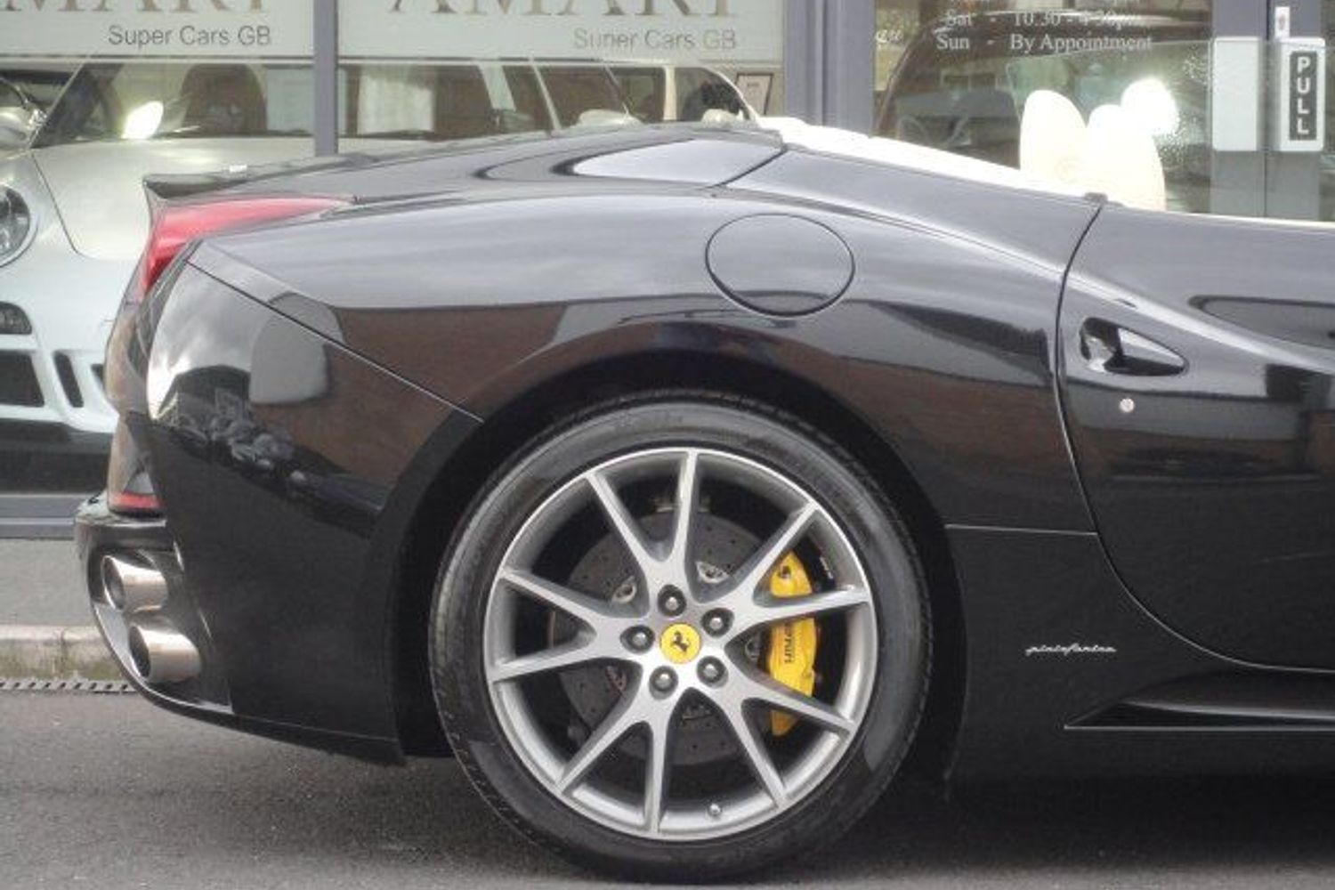 FERRARI California F1