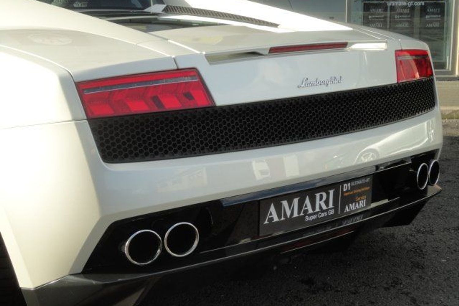 LAMBORGHINI Gallardo LP560-4 (Finished In Pearlescent Balloon White)