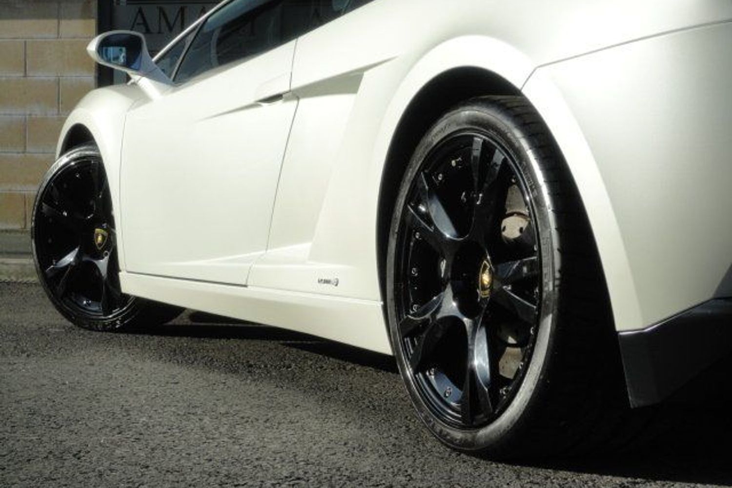 LAMBORGHINI Gallardo LP560-4 (Finished In Pearlescent Balloon White)