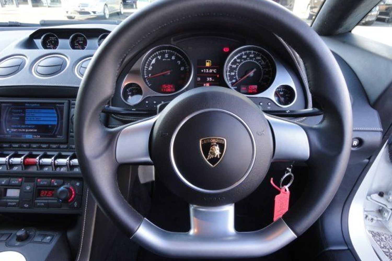 LAMBORGHINI Gallardo LP560-4 (Finished In Pearlescent Balloon White)