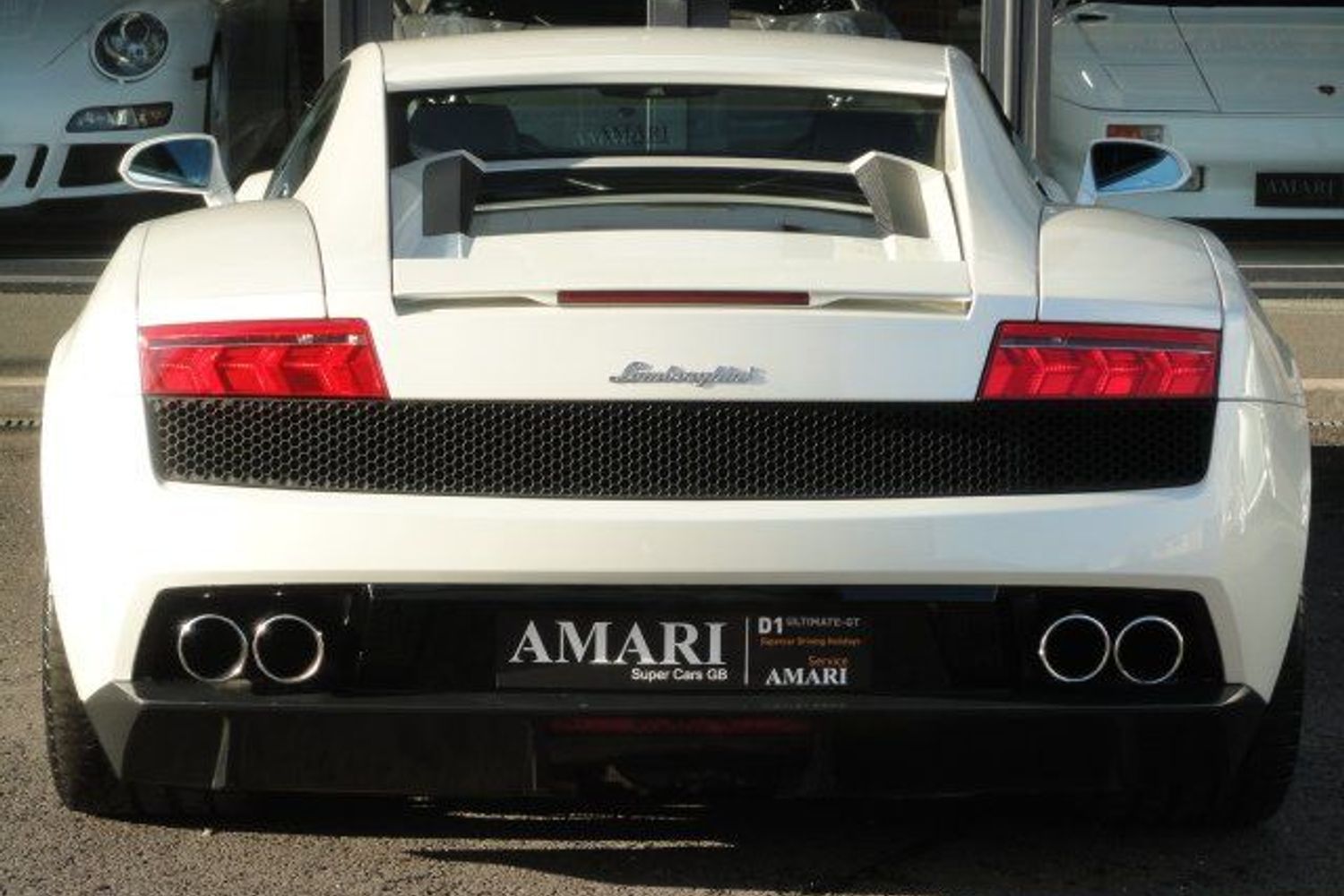 LAMBORGHINI Gallardo LP560-4 (Finished In Pearlescent Balloon White)