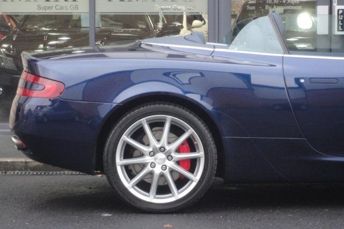 ASTON MARTIN DB9 V12 VOLANTE S