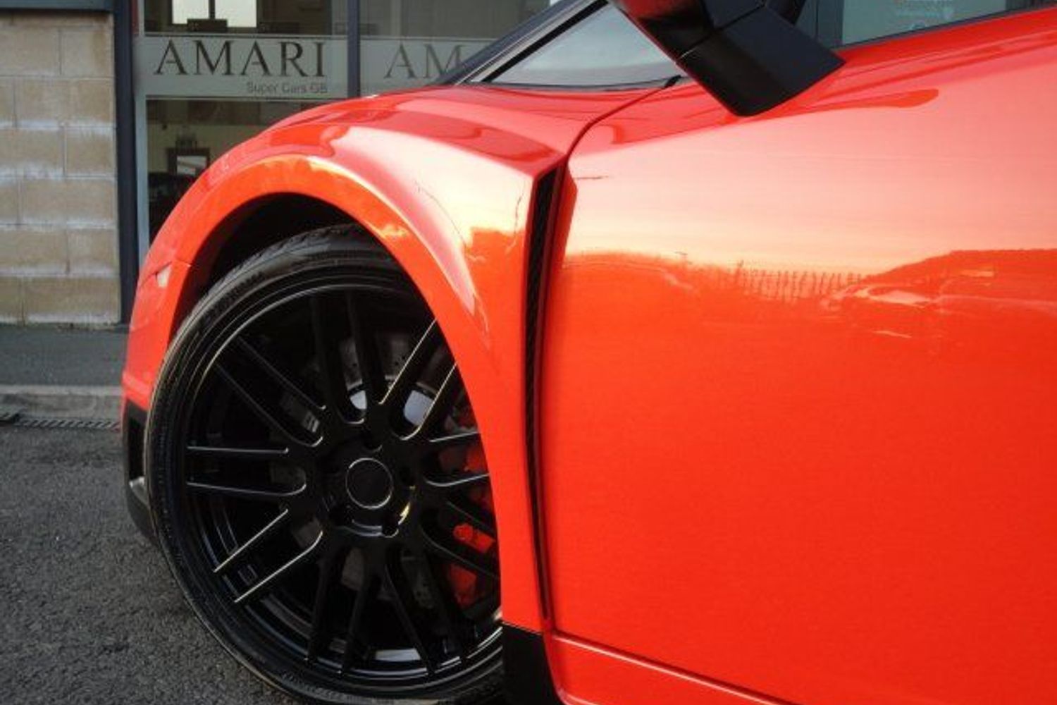 LAMBORGHINI Invidia Wide Arch Conversion