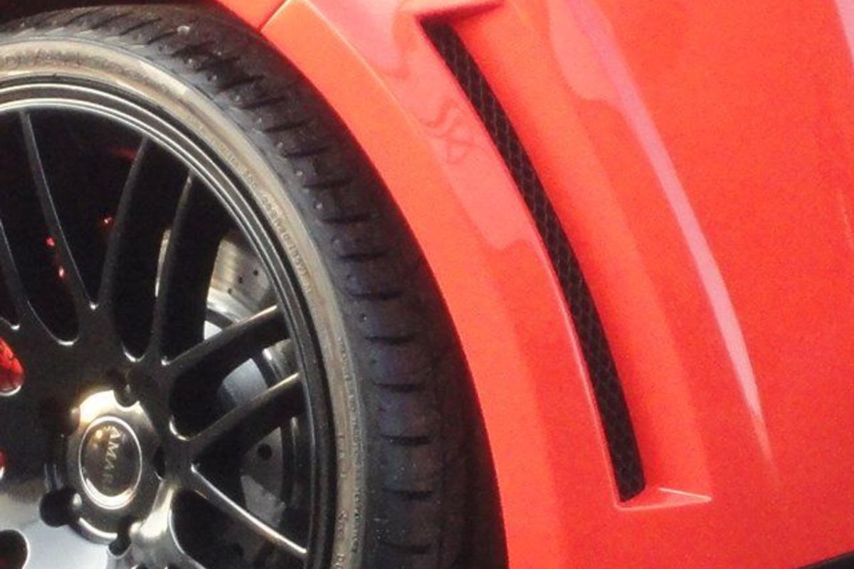 LAMBORGHINI Invidia Wide Arch Conversion
