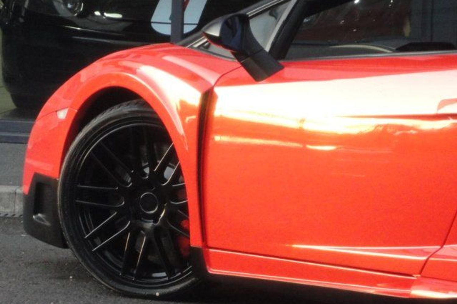 LAMBORGHINI Invidia Wide Arch Conversion