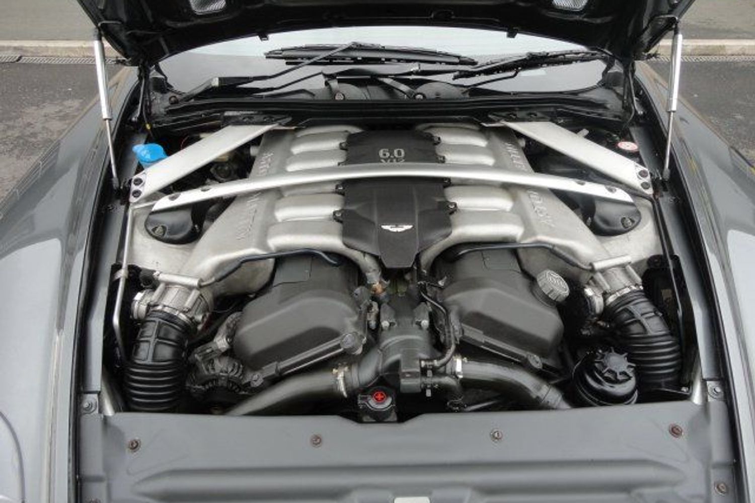 ASTON MARTIN DB9 Touch Tronic Auto