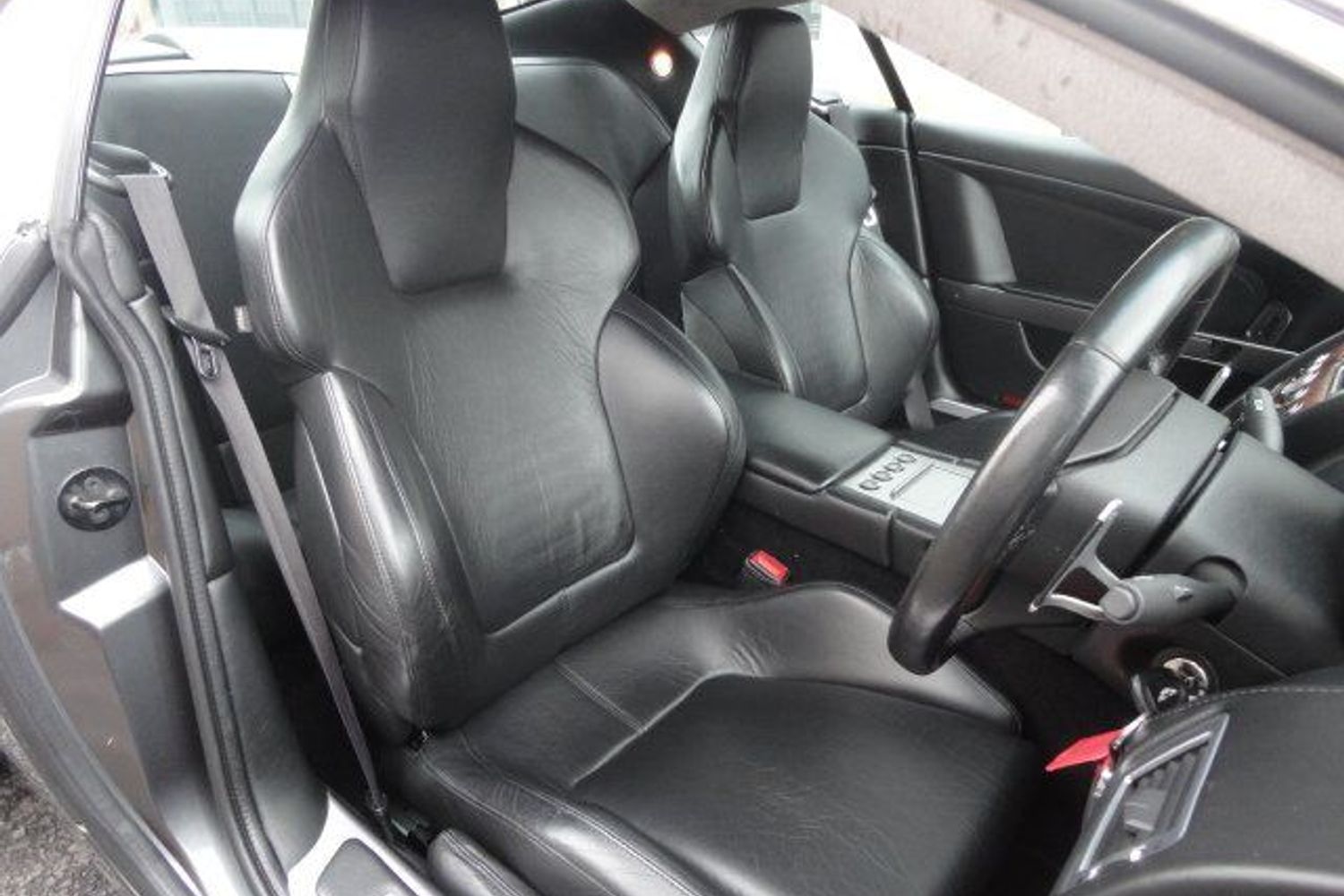 ASTON MARTIN DB9 Touch Tronic Auto