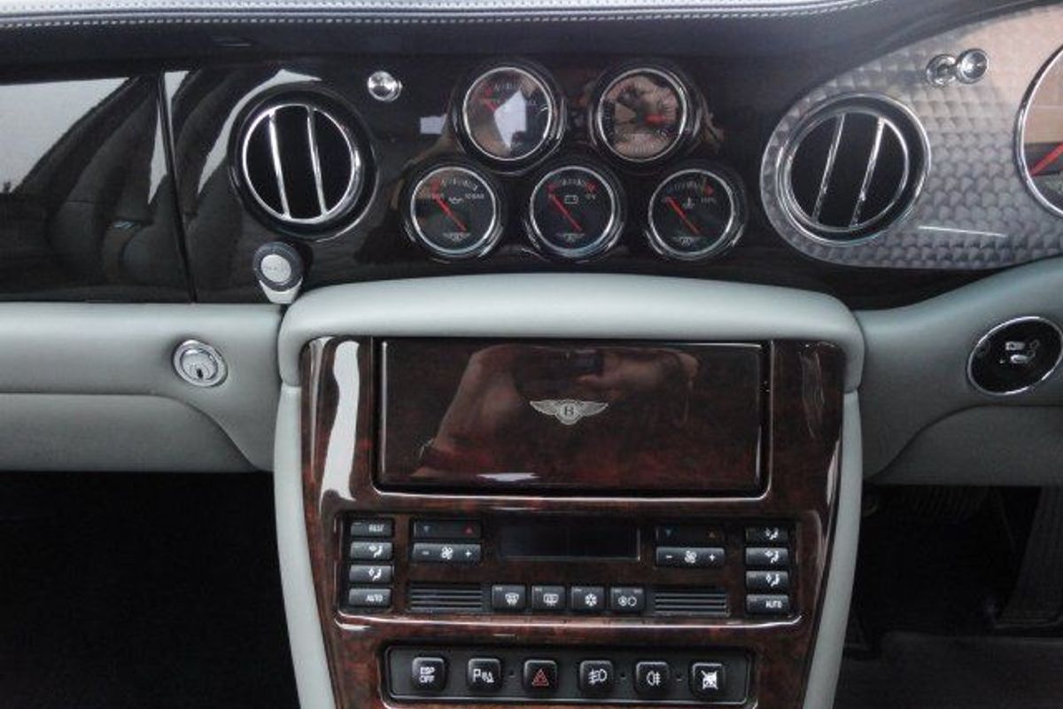 BENTLEY Arnage T �180000 Bentley for only �26995!!!