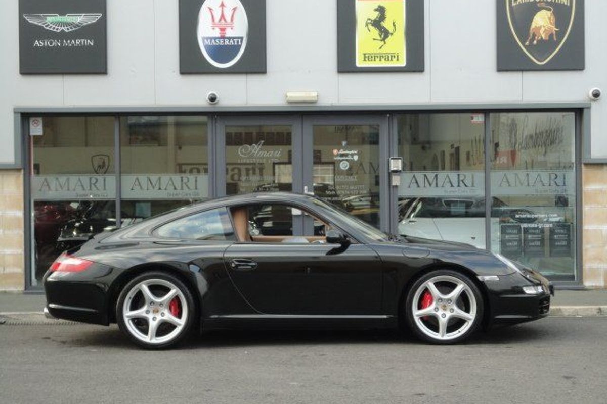 PORSCHE 997 C2 3.8 with Sports Chrono Package Plus