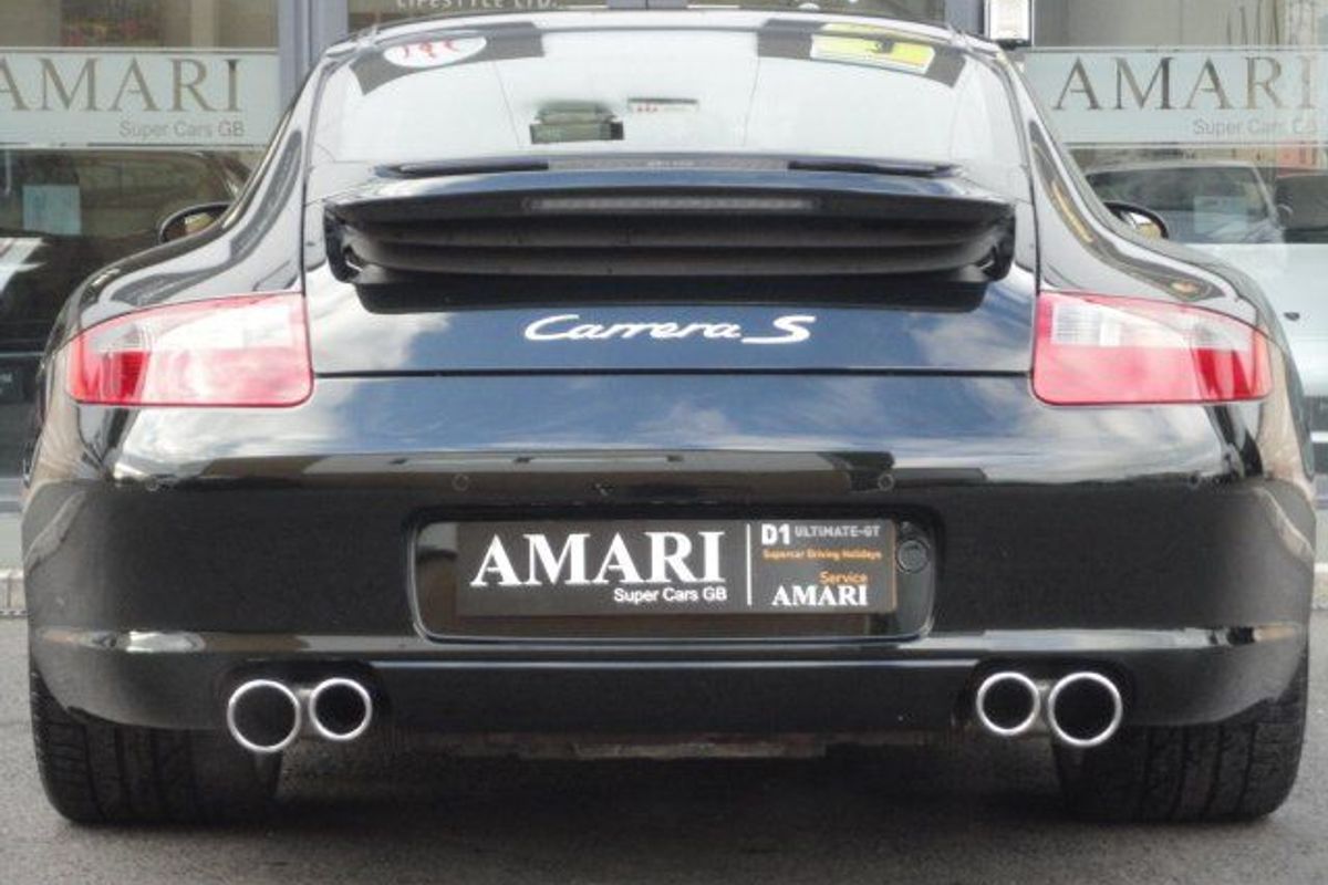 PORSCHE 997 C2 3.8 with Sports Chrono Package Plus