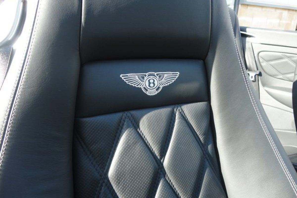 BENTLEY GTC Speed in Matte Black