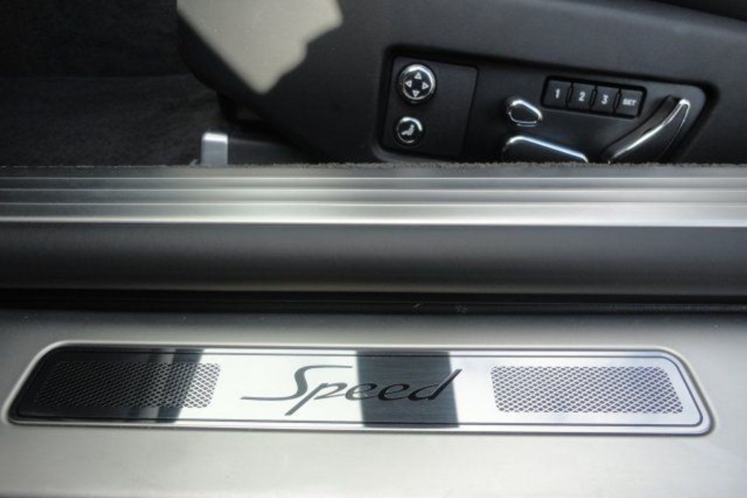 BENTLEY GTC Speed in Matte Black