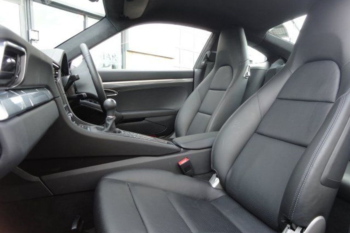 PORSCHE 991 Carrera S 3.8