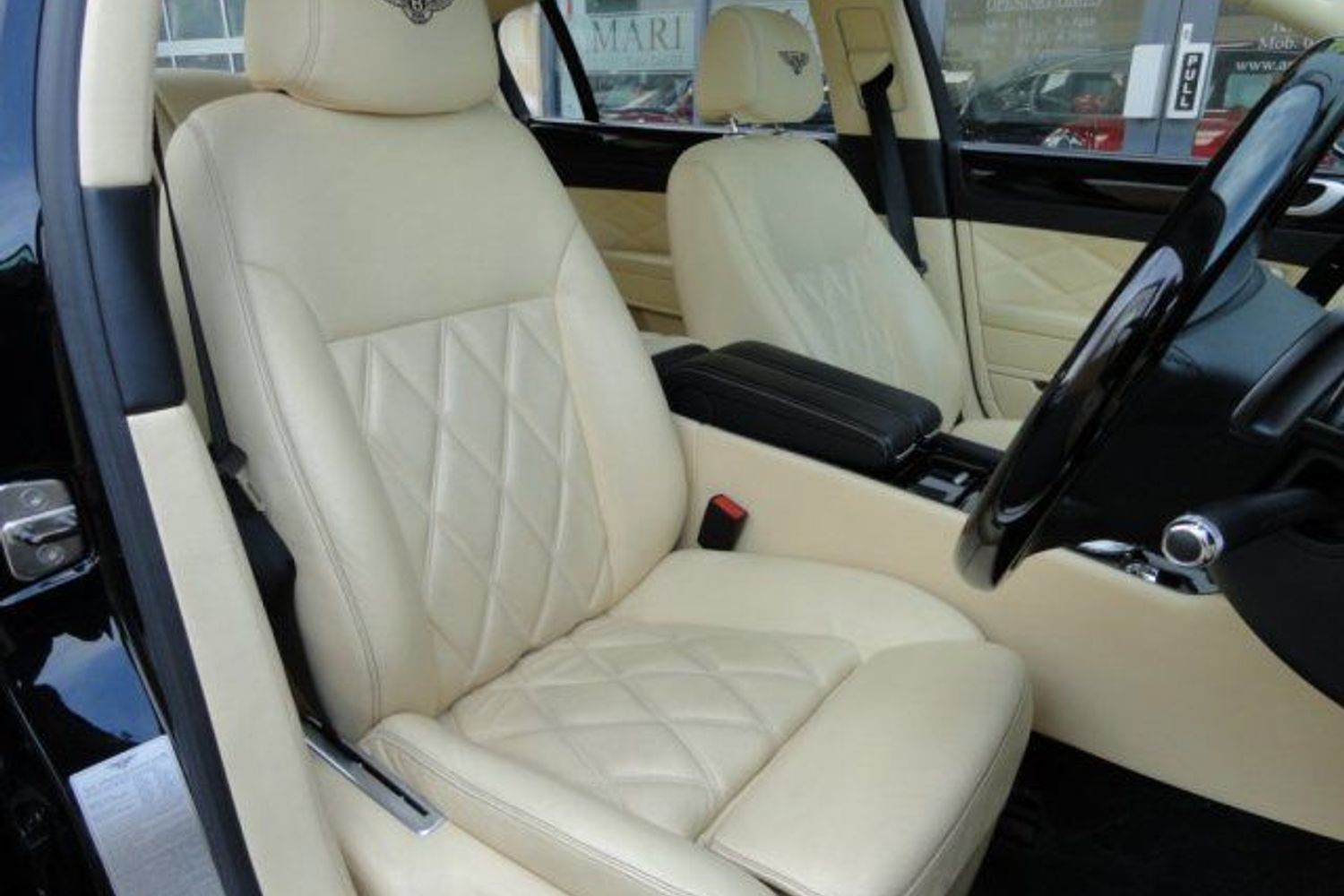BENTLEY Continental Flying Spur