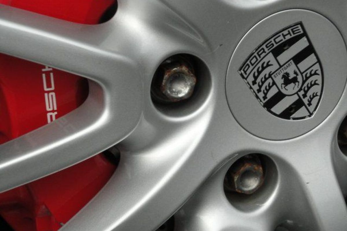 PORSCHE Carrera 2 TIPTRONIC S