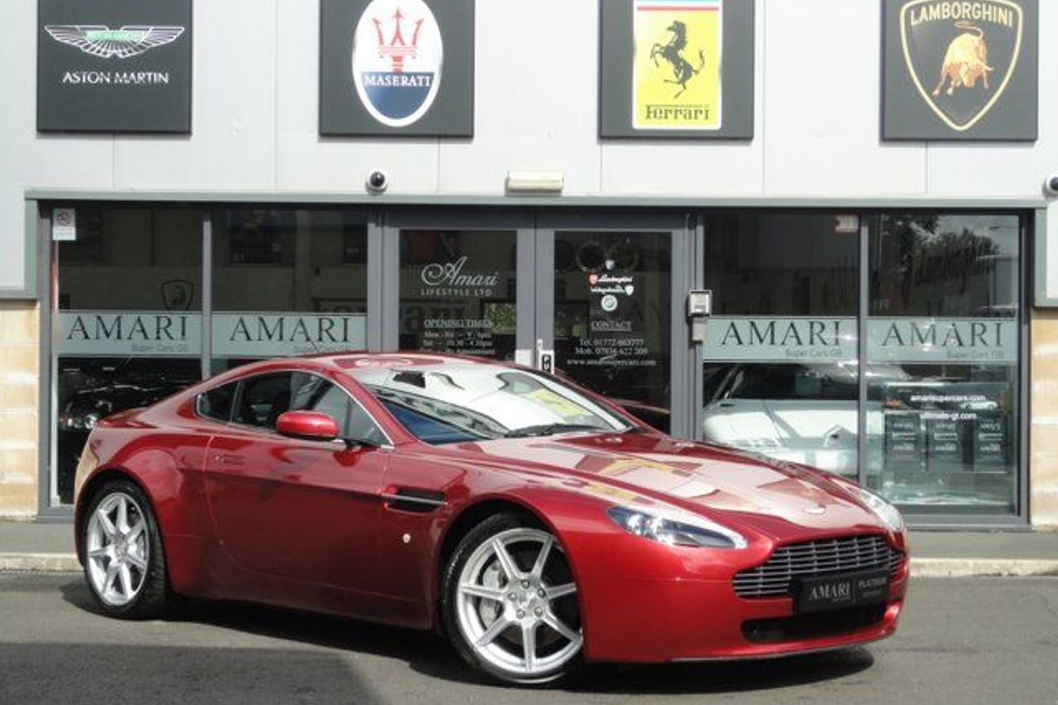 ASTON MARTIN Vantage V8