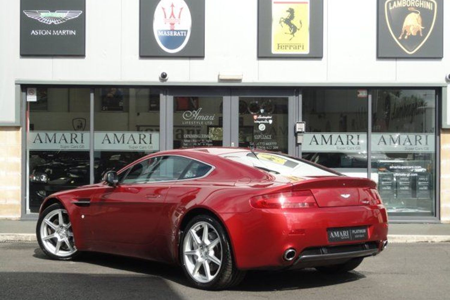 ASTON MARTIN Vantage V8