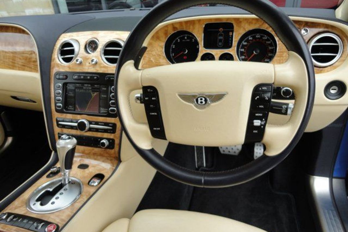 BENTLEY Continental Flying Spur Mulliner