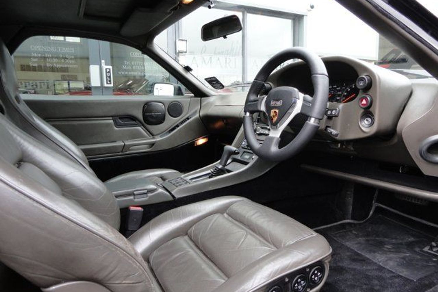 PORSCHE 928 S4 5.0 V8