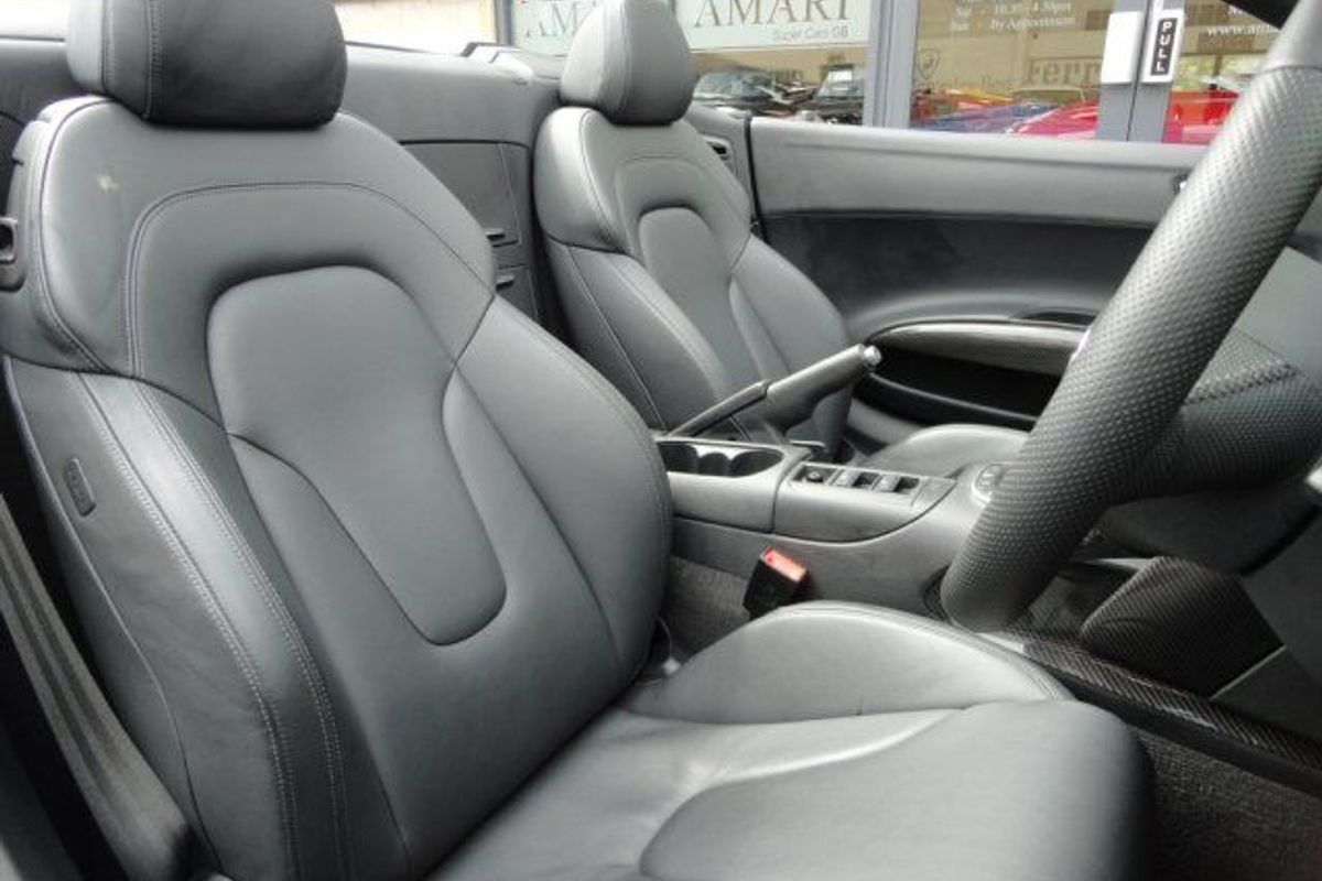AUDI R8 V10 Spyder