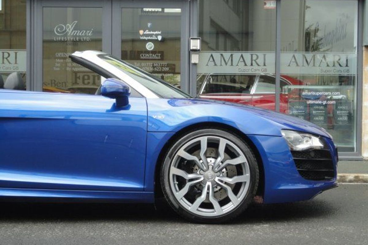AUDI R8 V10 Spyder