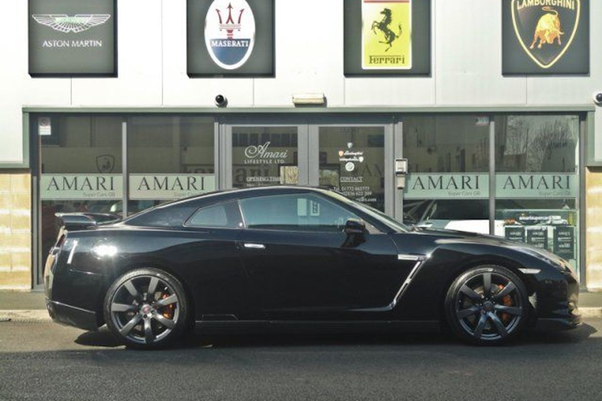 NISSAN GT-R Black Edition