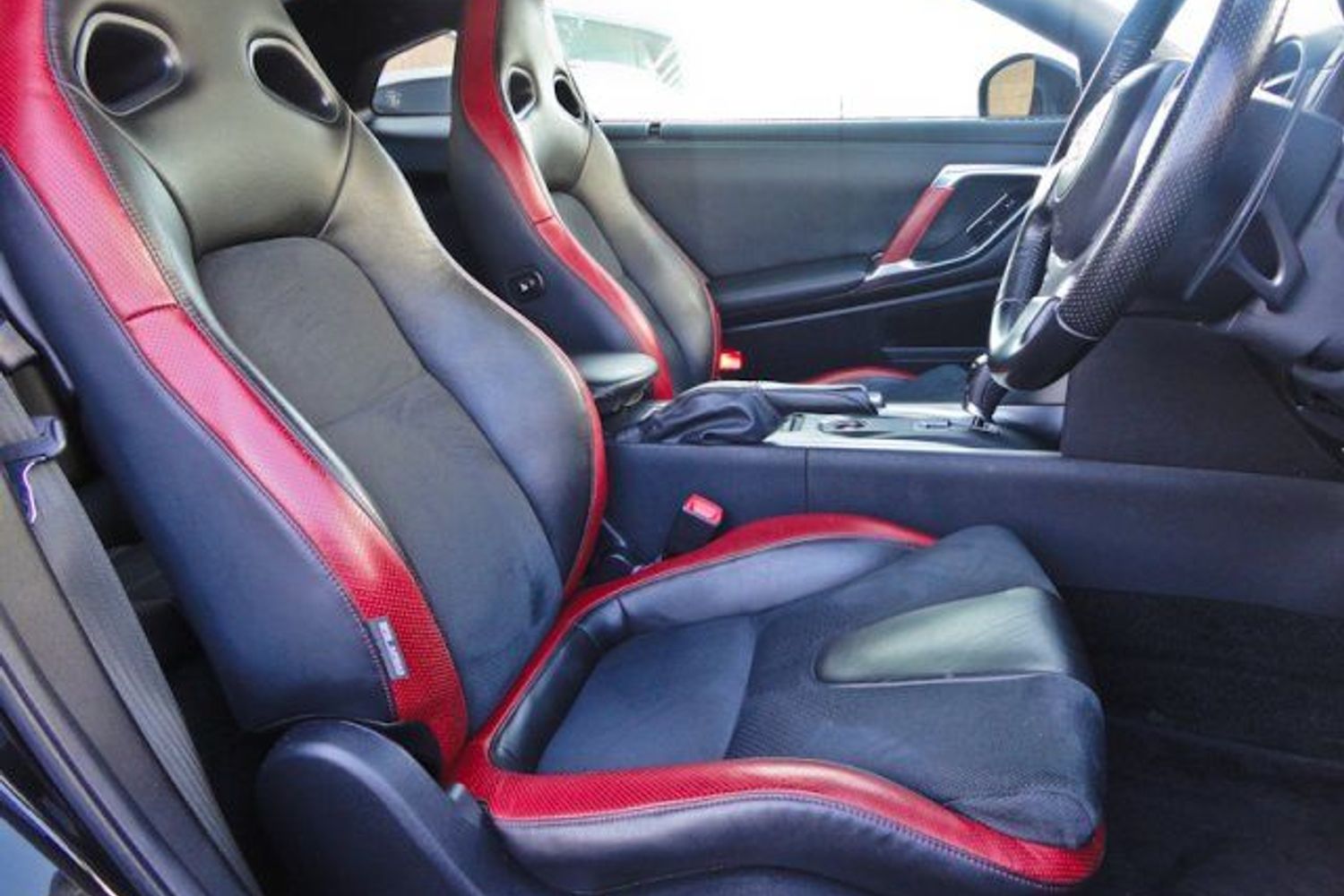 NISSAN GT-R Black Edition