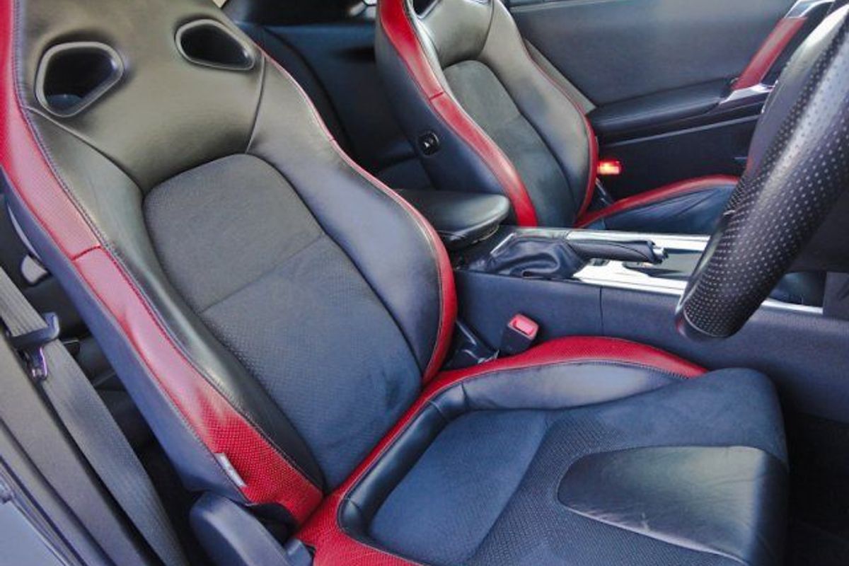 NISSAN GT-R Black Edition