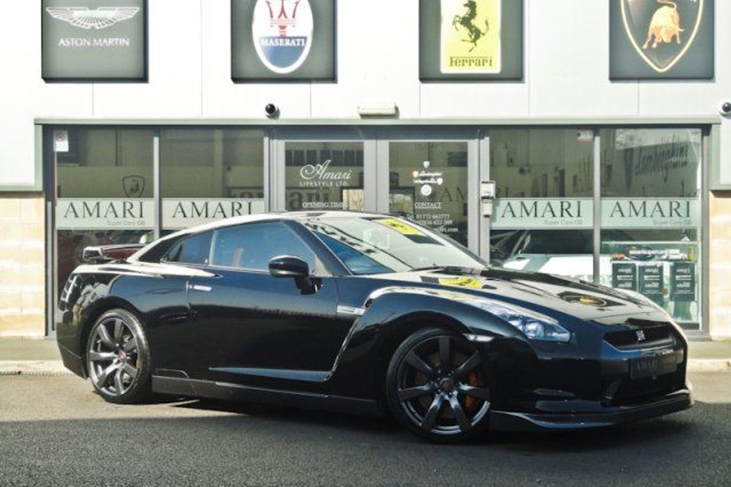 NISSAN GT-R Black Edition
