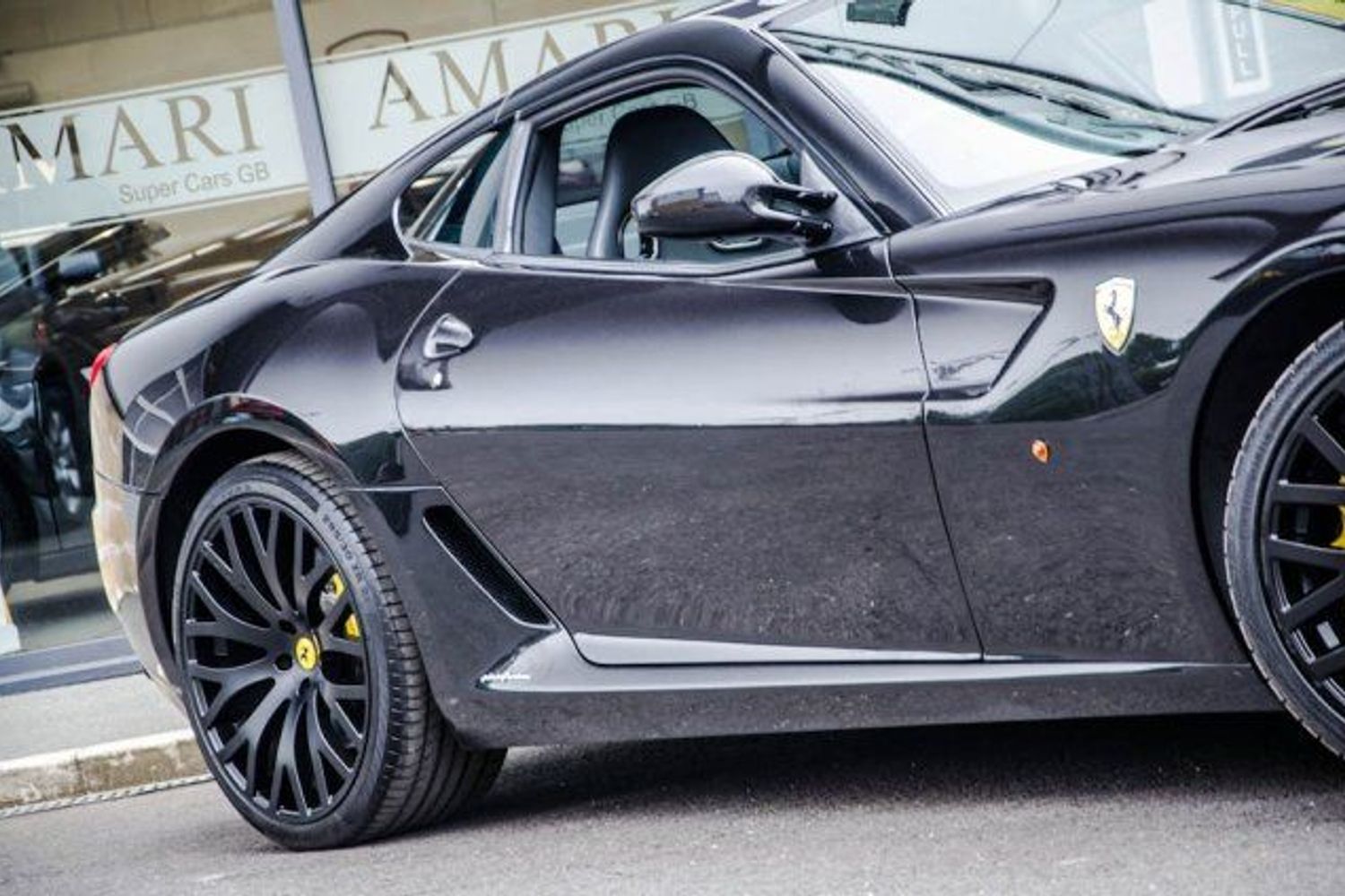 FERRARI 599 GTB F1 In Nero Daytona