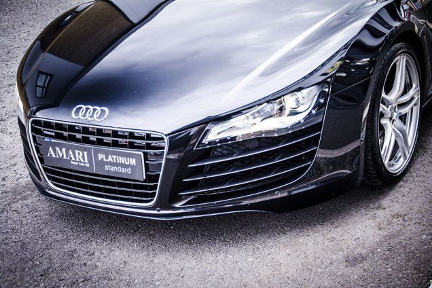 AUDI R8 V8 4.2 FSI 6 Speed Manual