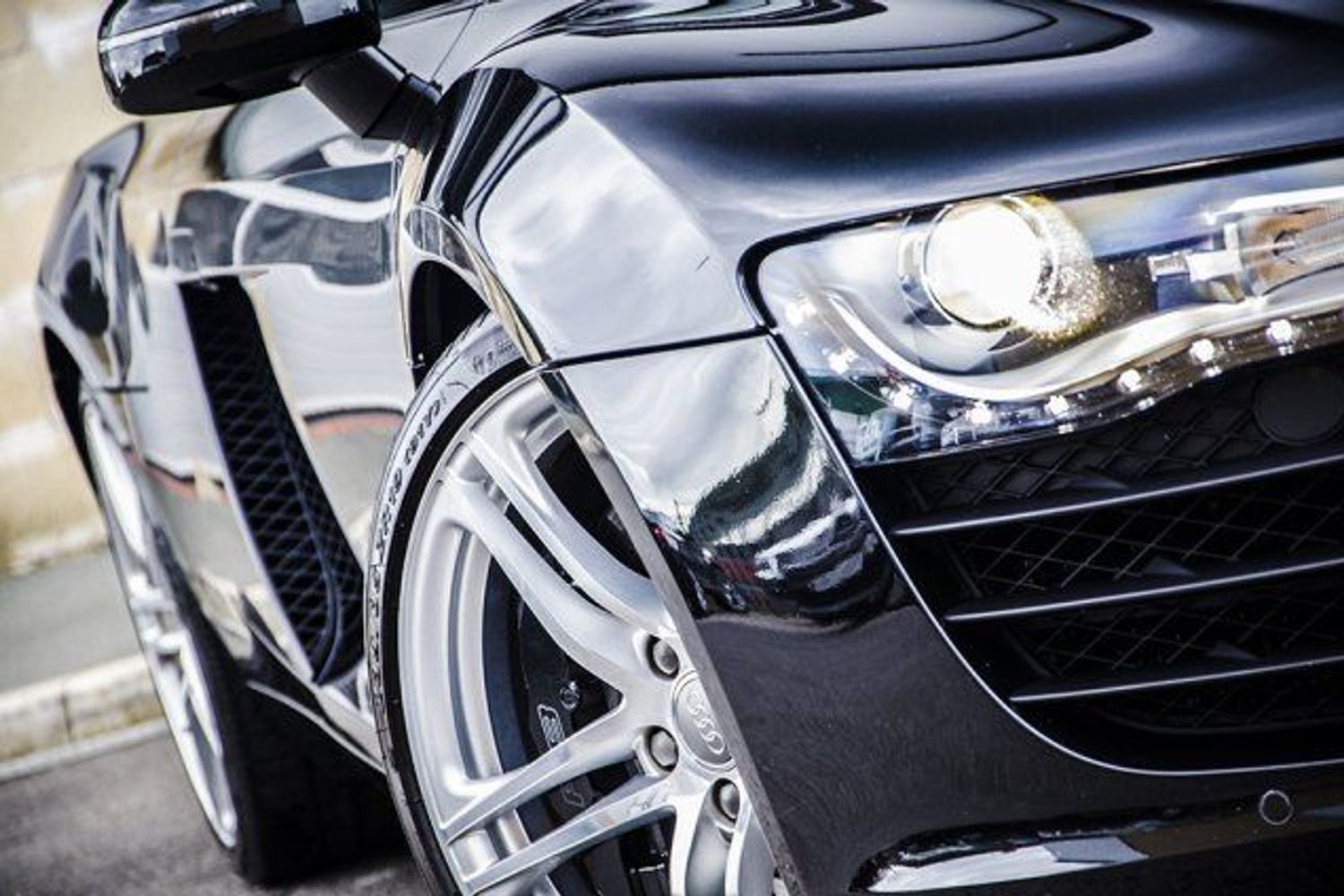 AUDI R8 V8 4.2 FSI 6 Speed Manual