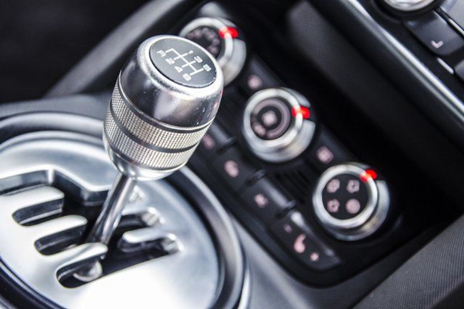 AUDI R8 V8 4.2 FSI 6 Speed Manual