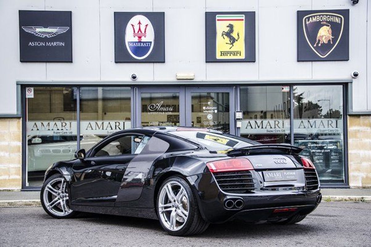 AUDI R8 V8 4.2 FSI 6 Speed Manual