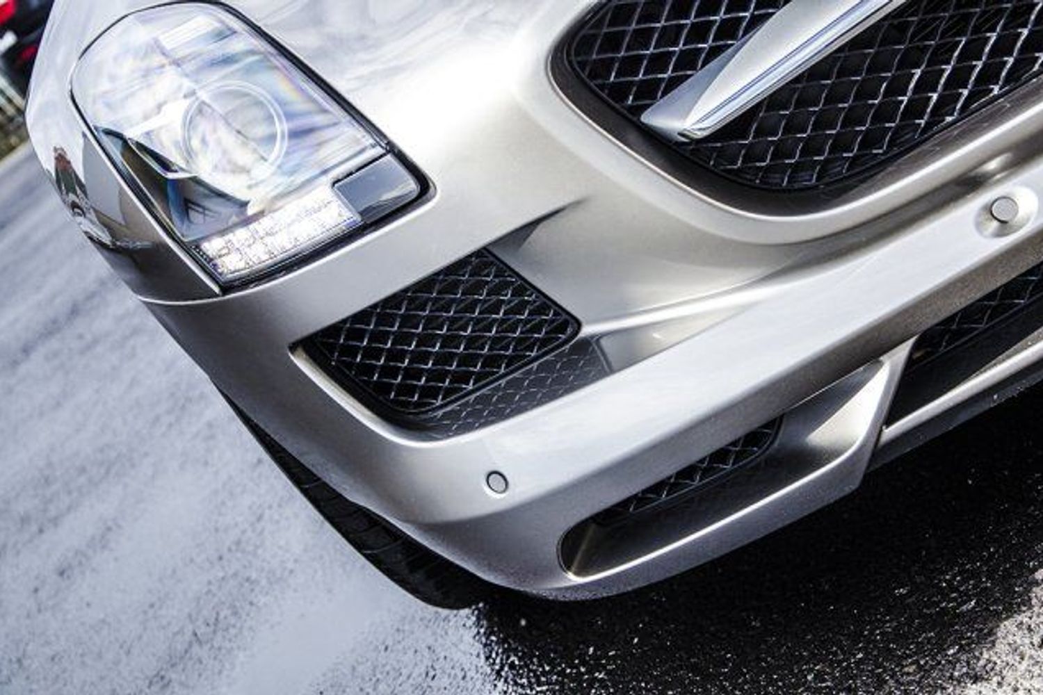 MERCEDES-BENZ SLS AMG Gullwing