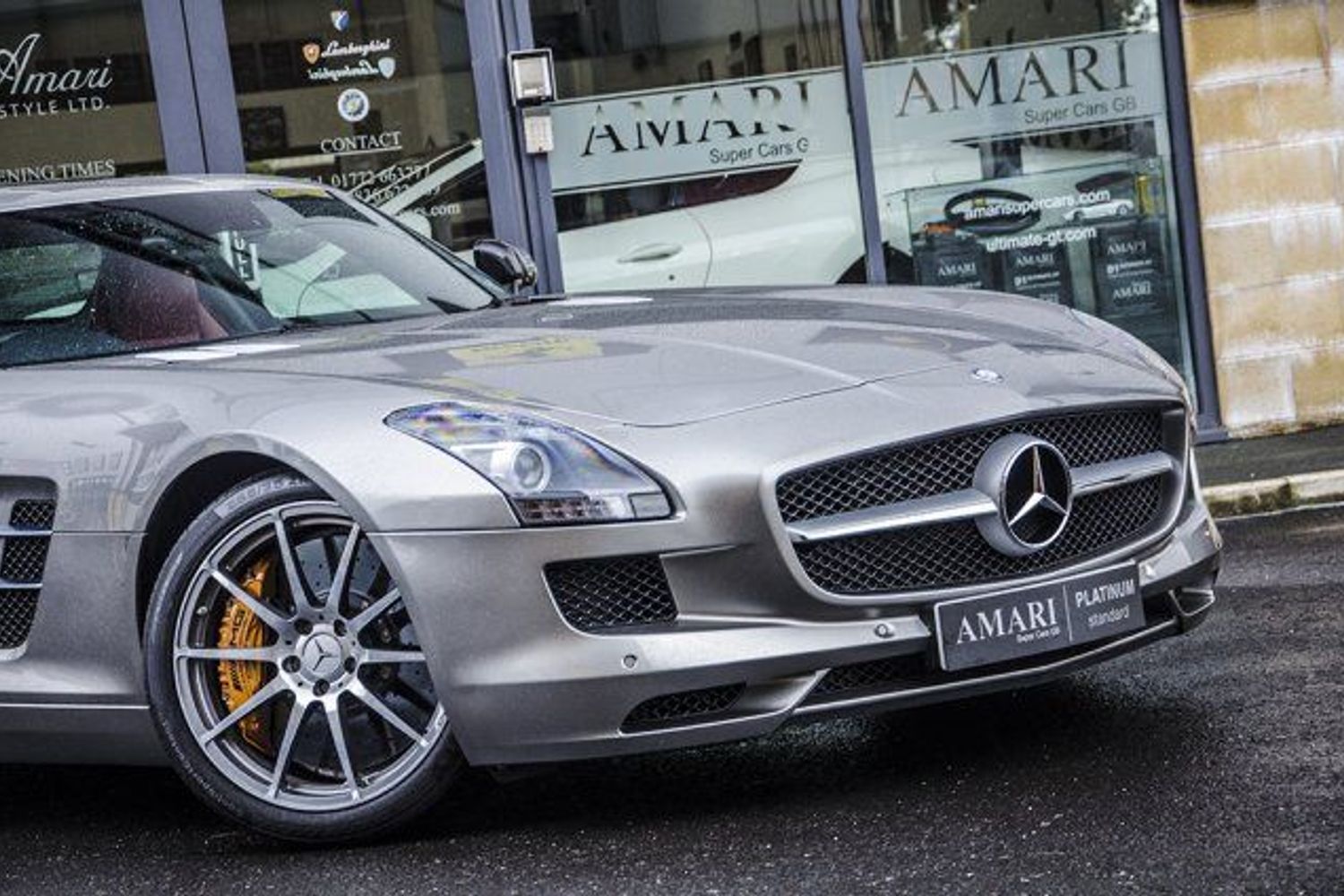 MERCEDES-BENZ SLS AMG Gullwing