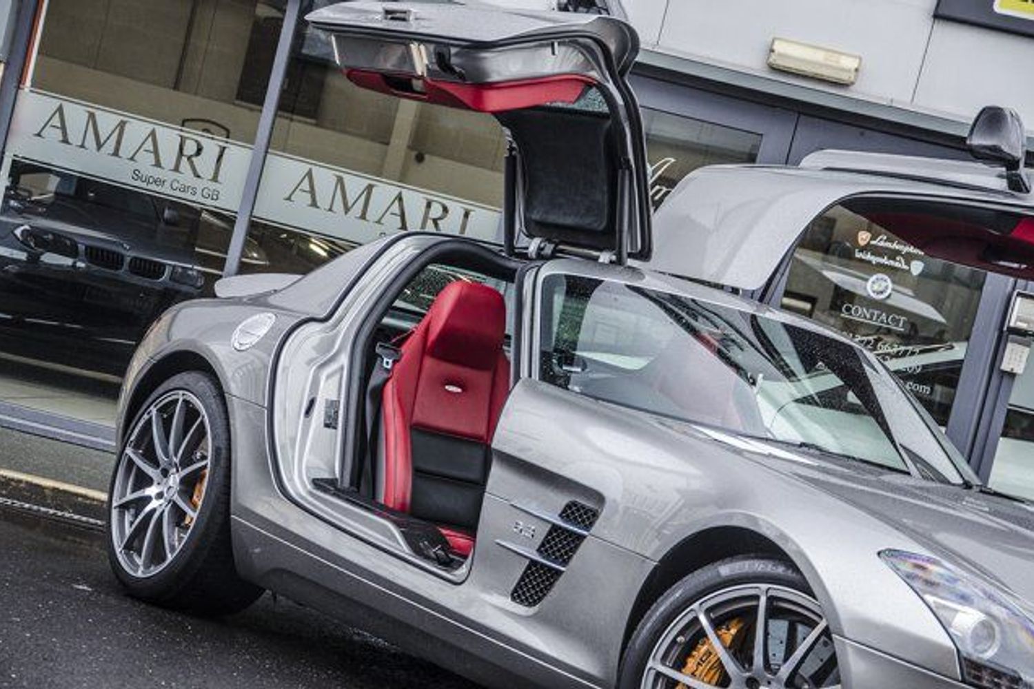 MERCEDES-BENZ SLS AMG Gullwing