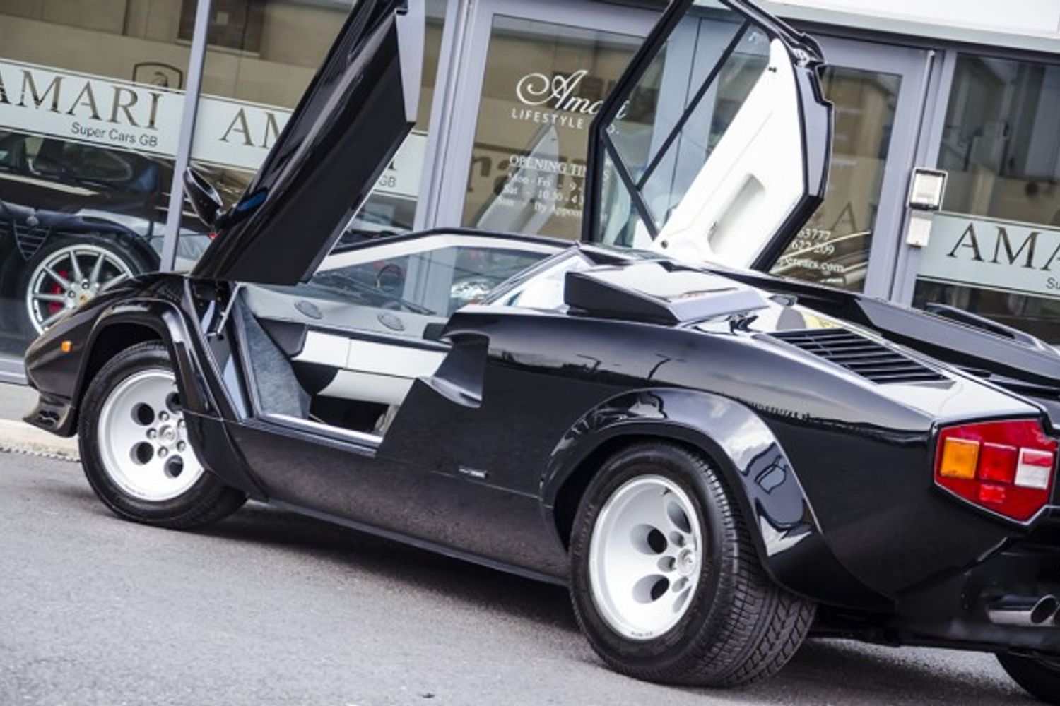 LAMBORGHINI COUNTACH 5000S