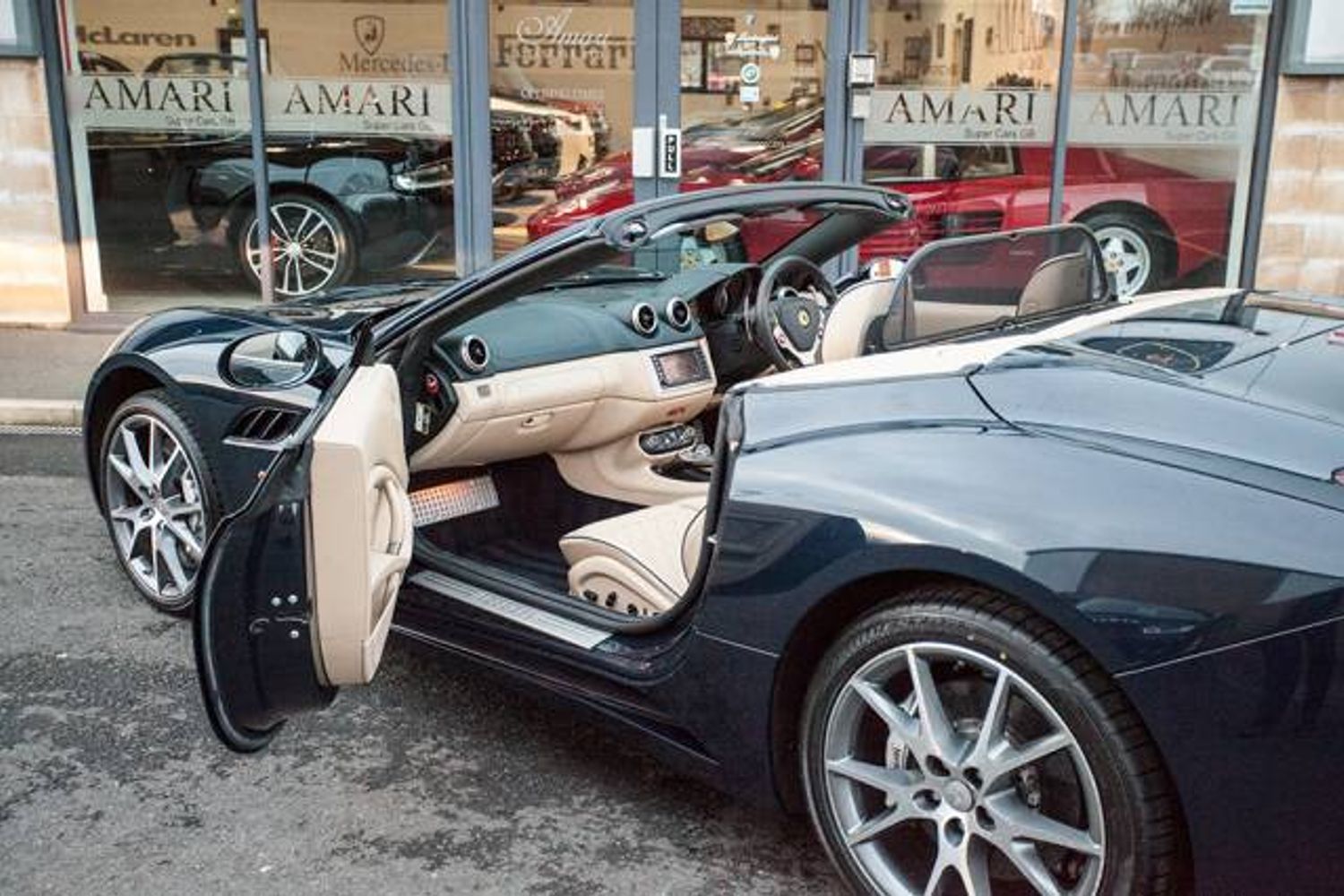 FERRARI California F1