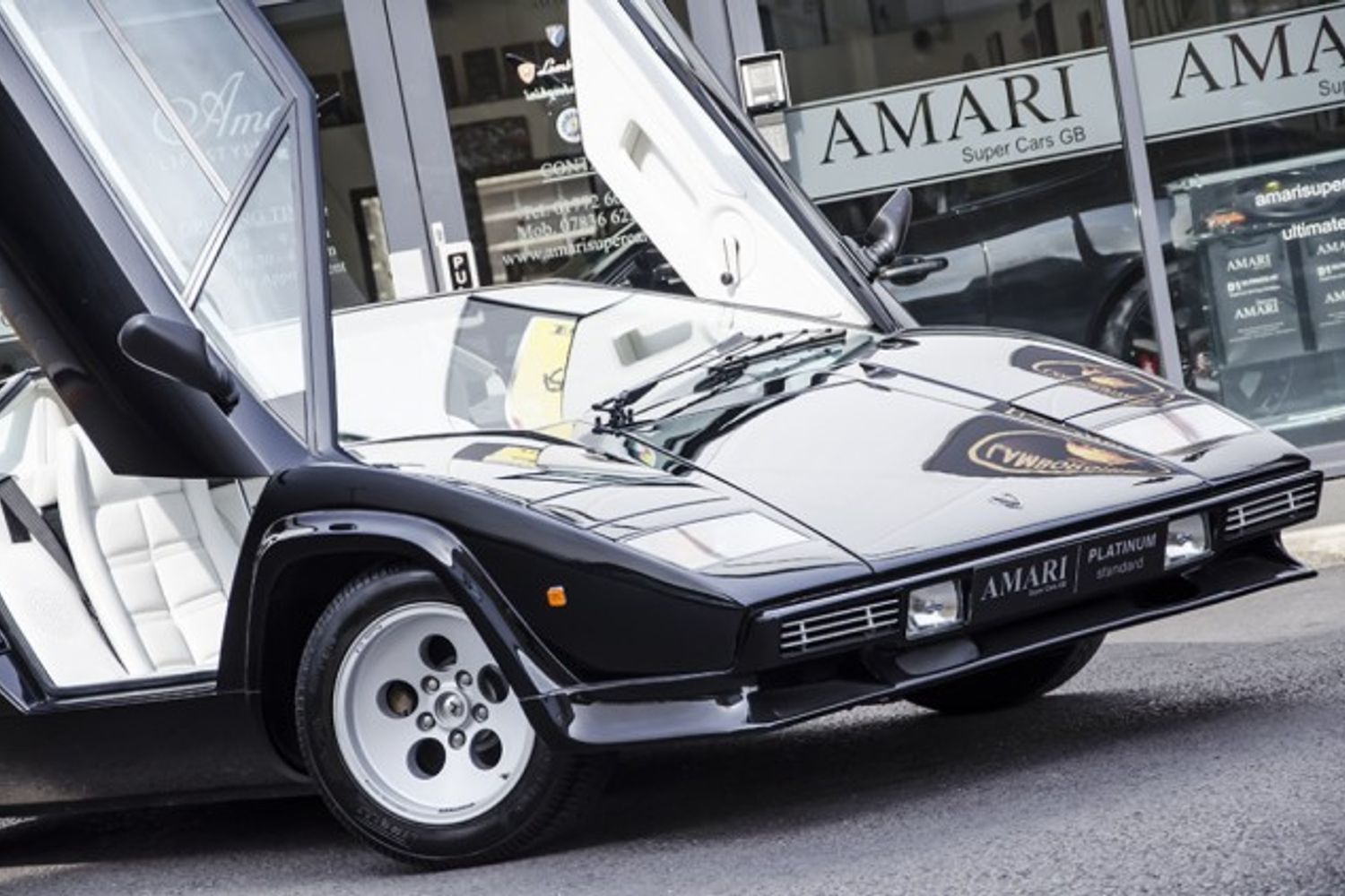 LAMBORGHINI COUNTACH 5000S