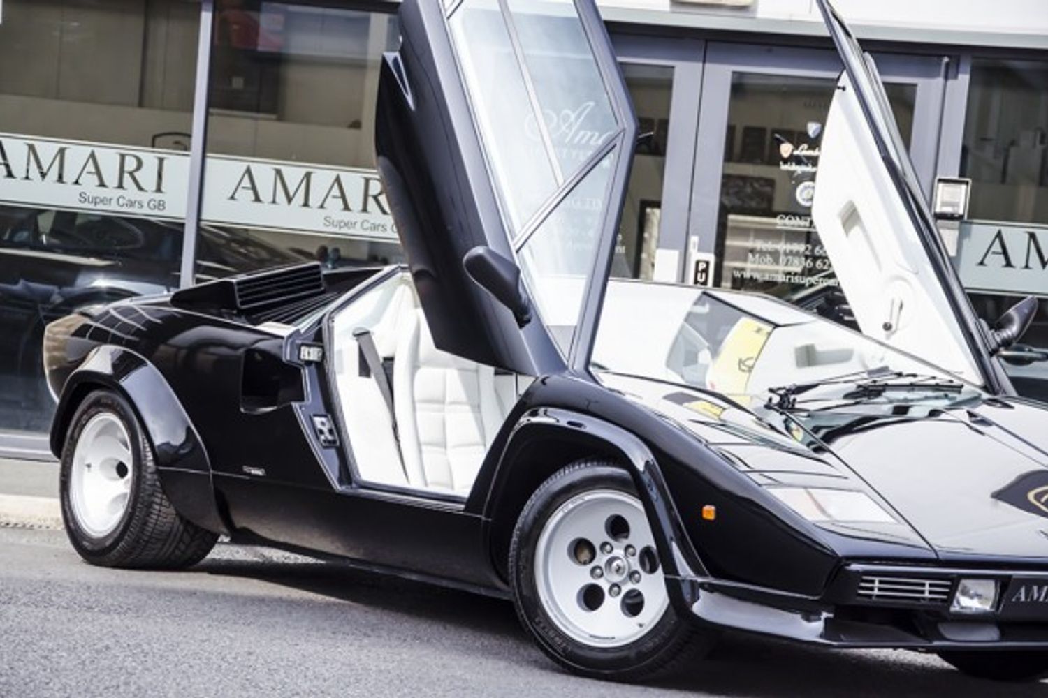 LAMBORGHINI COUNTACH 5000S