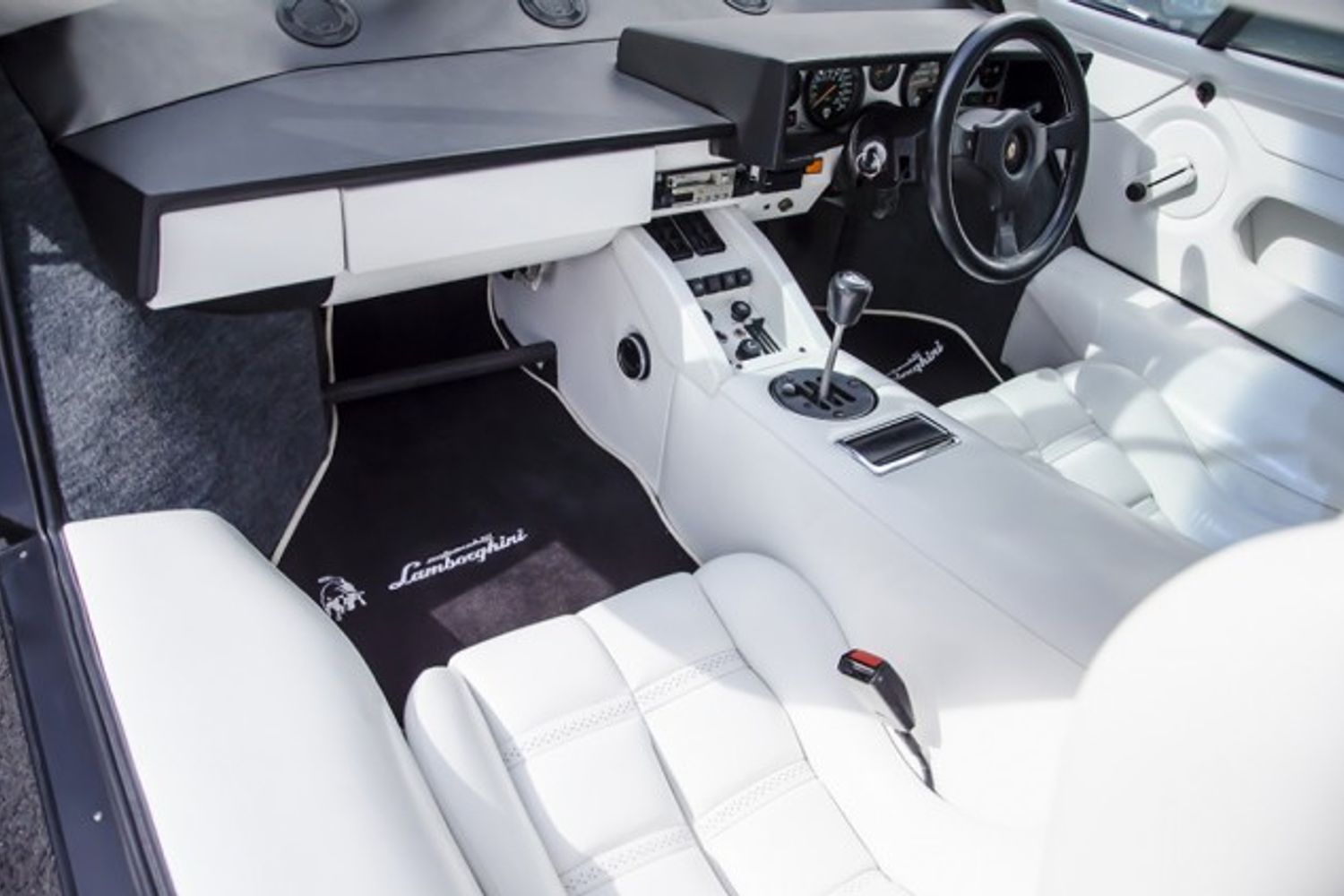 LAMBORGHINI COUNTACH 5000S