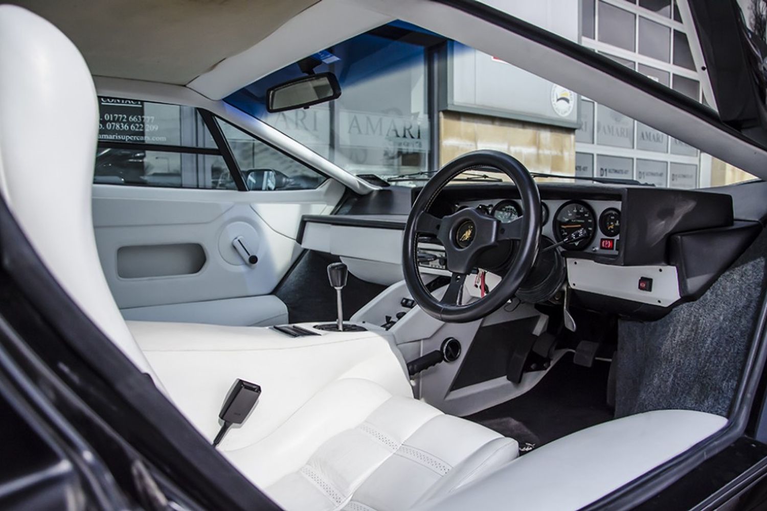 LAMBORGHINI COUNTACH 5000S