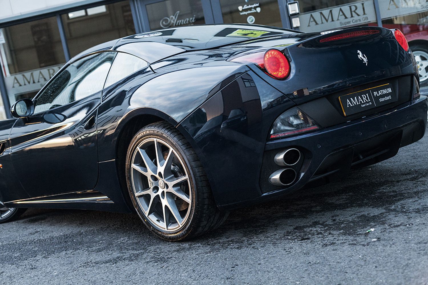 FERRARI California F1