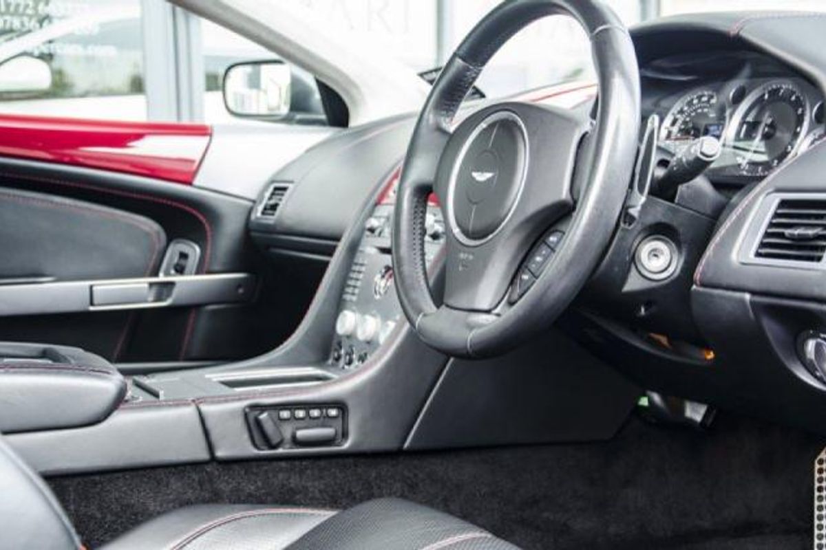 ASTON MARTIN DB9 COUPE V12 Touchtronic Auto