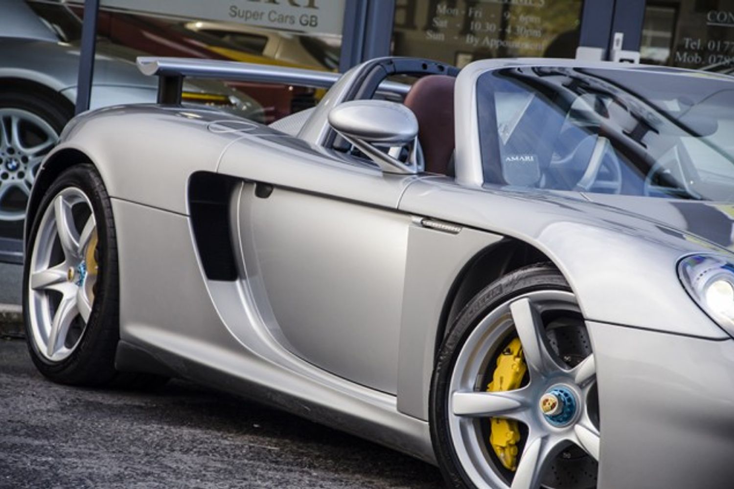 PORSCHE Carrera  GT