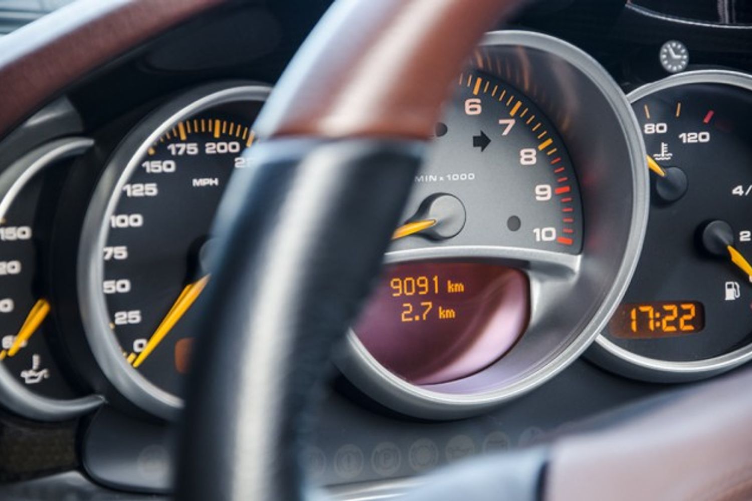 PORSCHE Carrera  GT