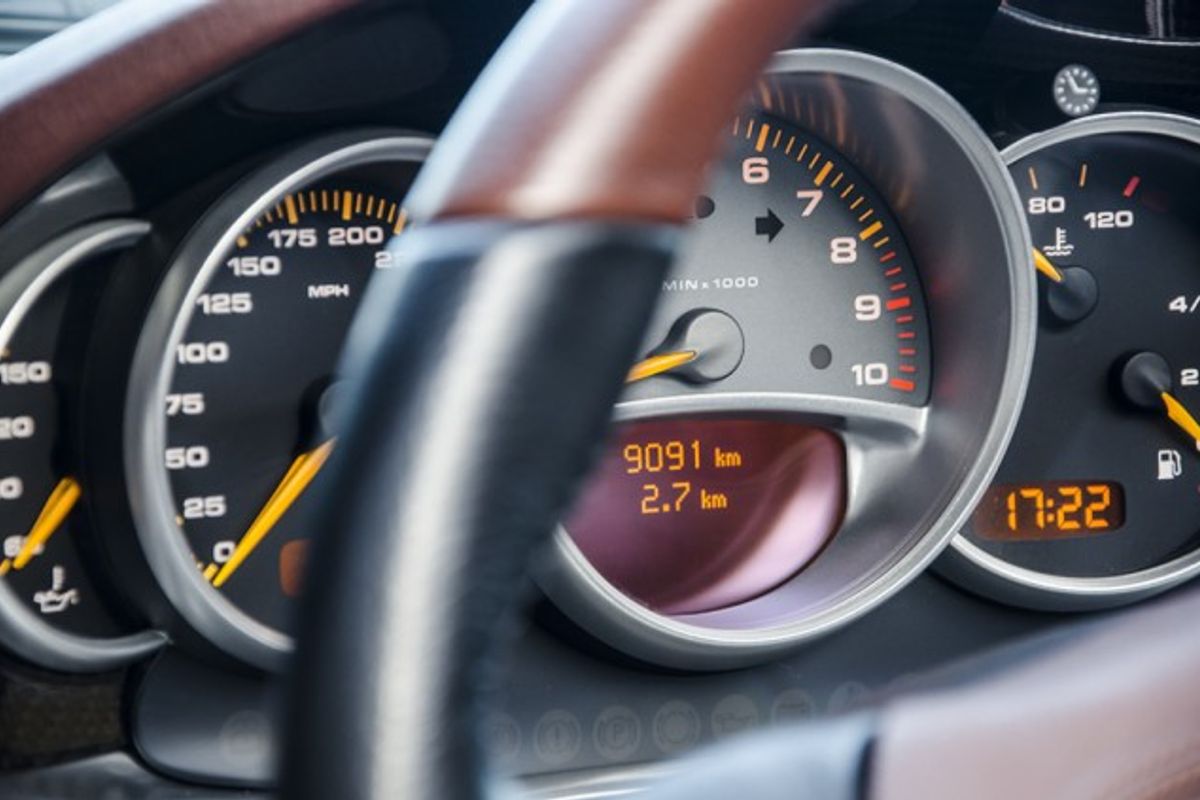 PORSCHE Carrera  GT