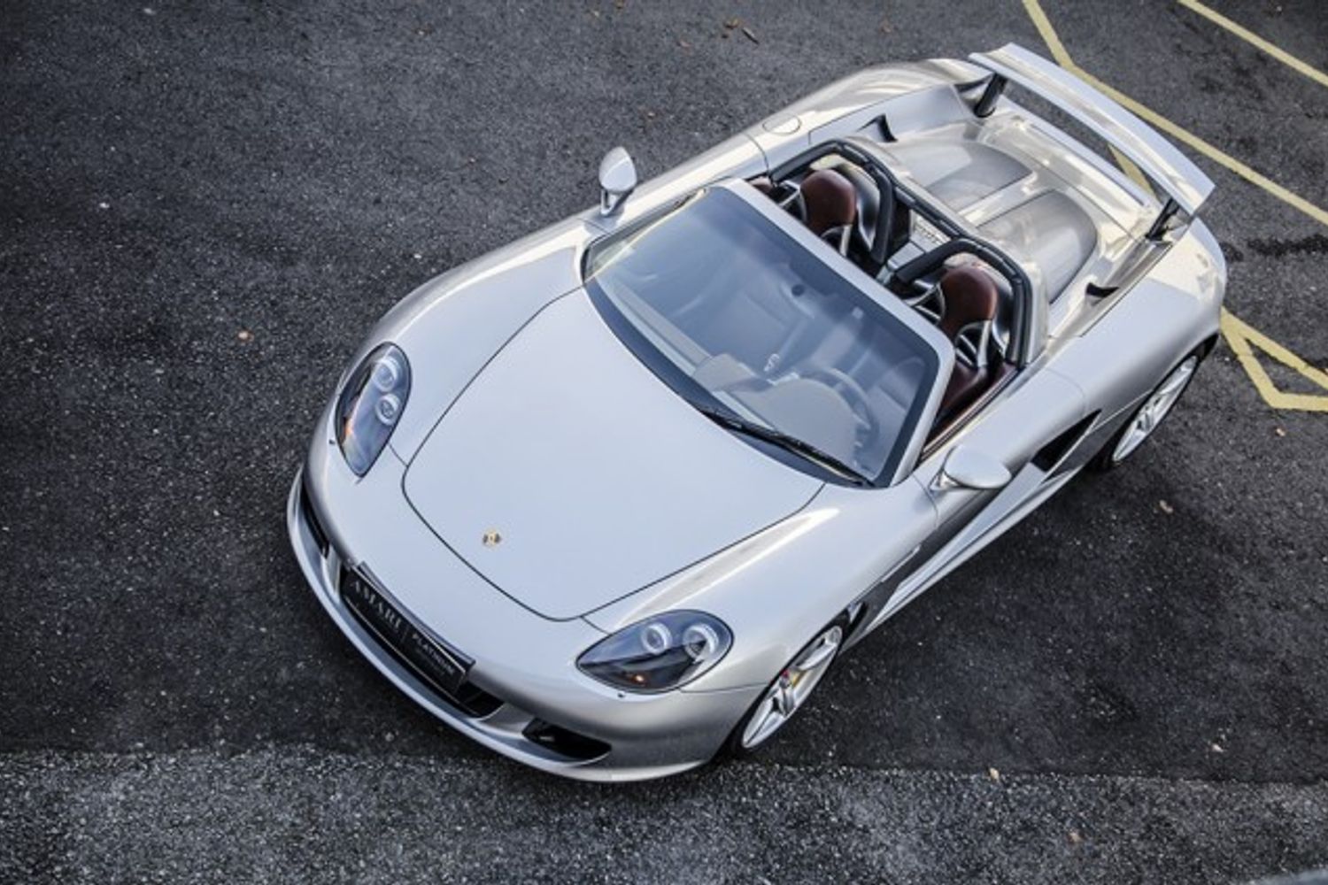 PORSCHE Carrera  GT
