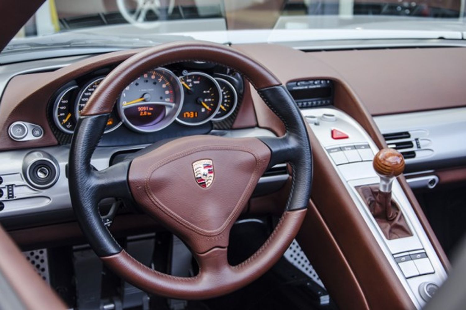 PORSCHE Carrera  GT